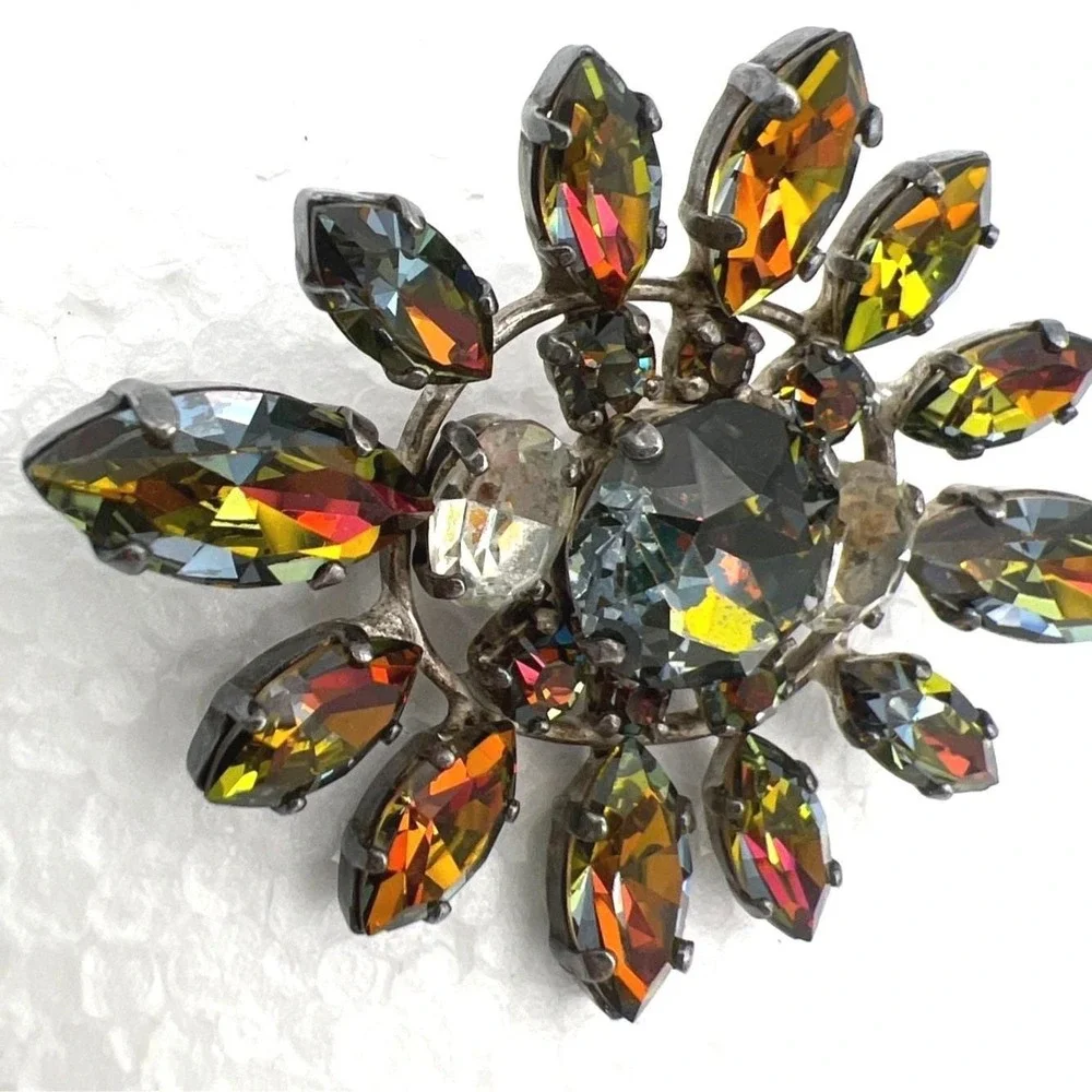 Vintage  Watermelon Rhinestone Brooch Pin Faceted Sunburst Silver‎ Tone